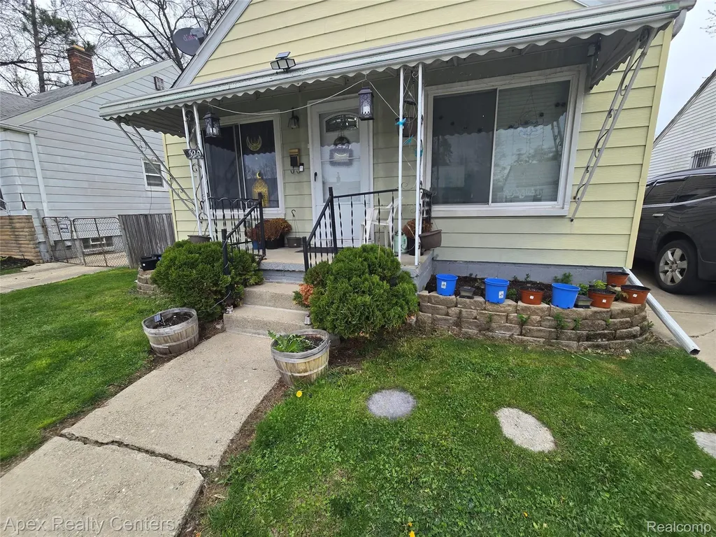 6320 Saint Marys Street Detroit City MI 48228