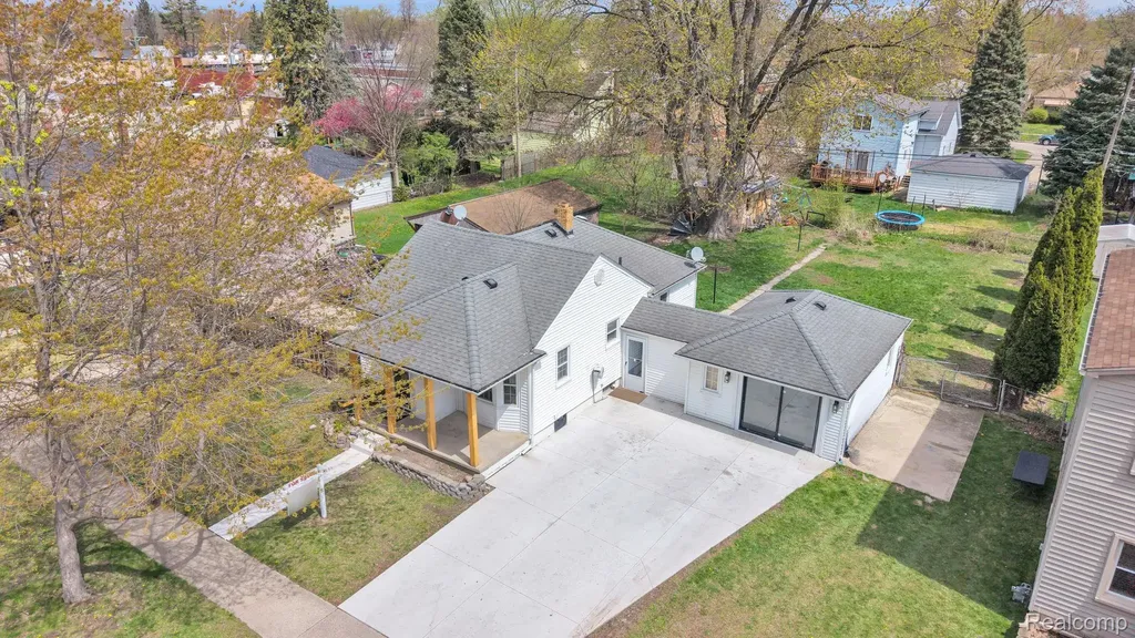 6964 Nightingale Street Dearborn Heights City MI 48127