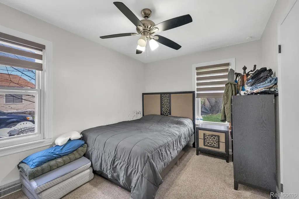 6964 Nightingale Street Dearborn Heights City MI 48127