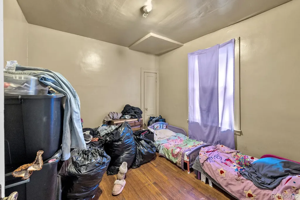 6732 Clifton Street Detroit City MI 48210