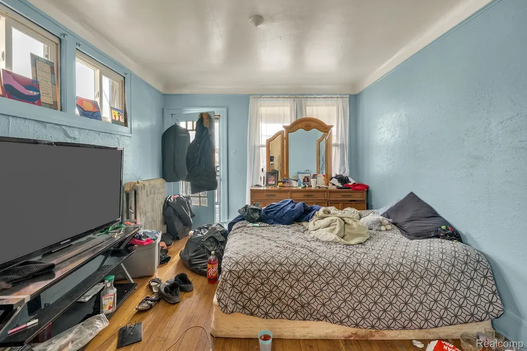 6732 Clifton Street Detroit City MI 48210