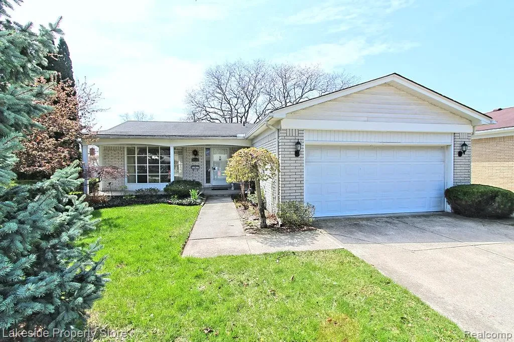 22512 Corteville Street St. Clair Shores City MI 48081