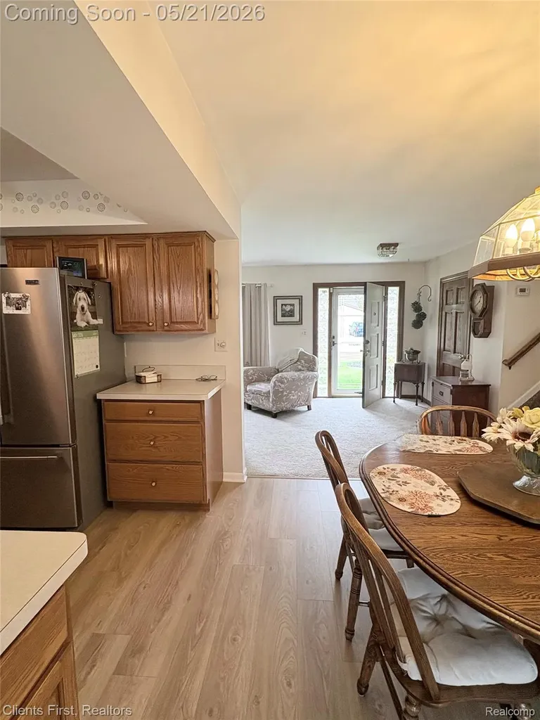 34639 Parkgrove Drive Westland City MI 48185
