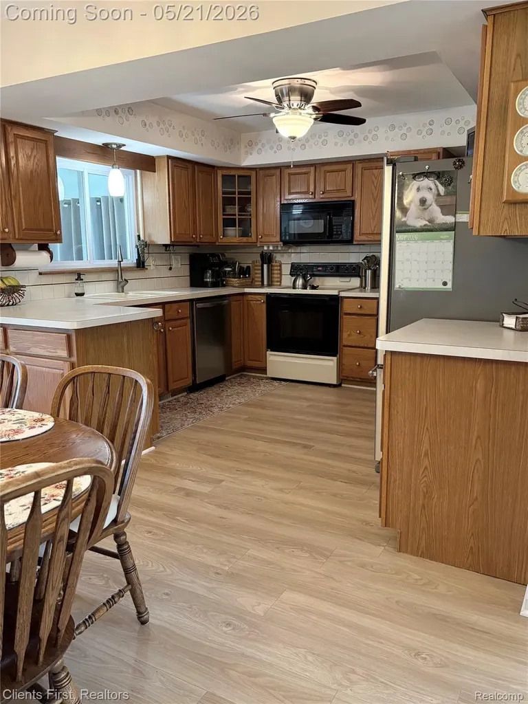 34639 Parkgrove Drive Westland City MI 48185
