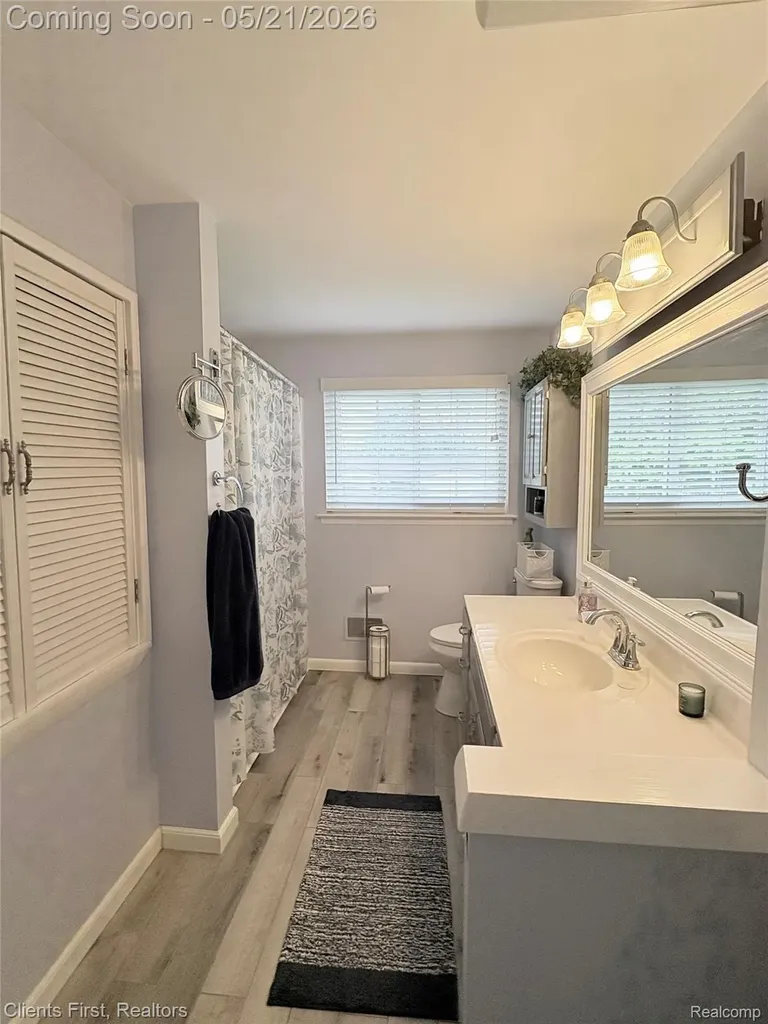 34639 Parkgrove Drive Westland City MI 48185