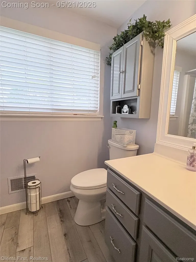 34639 Parkgrove Drive Westland City MI 48185