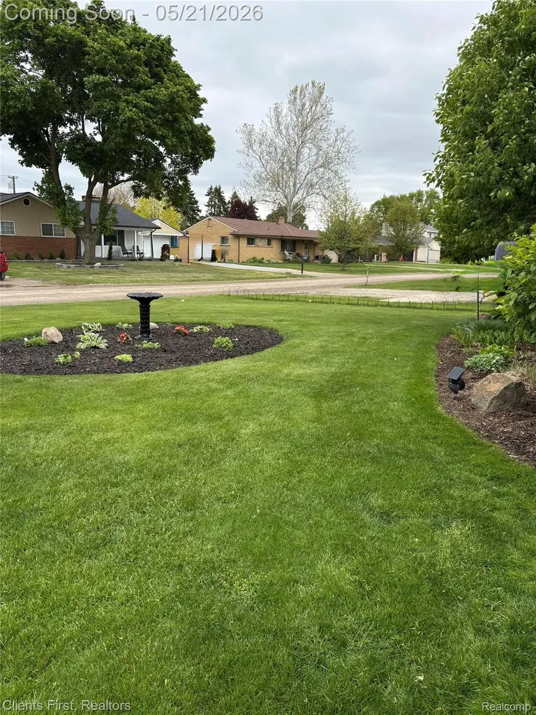 34639 Parkgrove Drive Westland City MI 48185