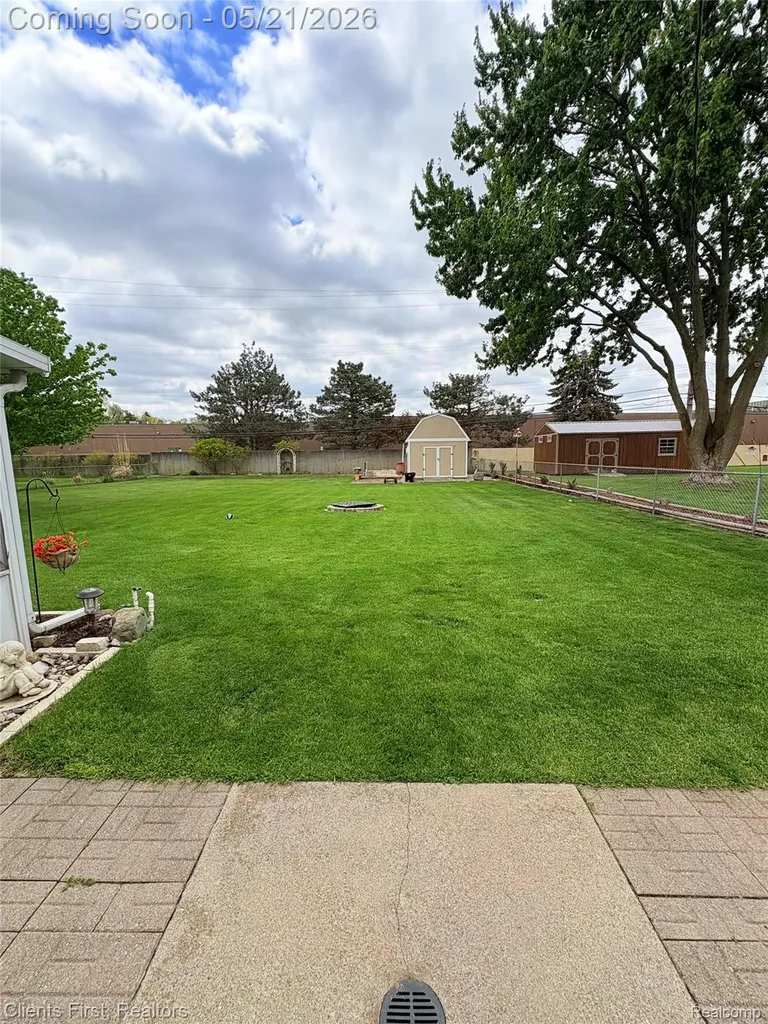 34639 Parkgrove Drive Westland City MI 48185