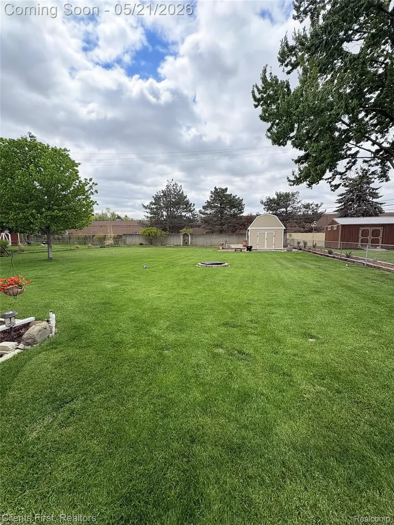 34639 Parkgrove Drive Westland City MI 48185