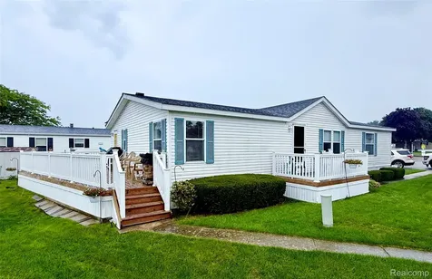 104 Shoreline Drive E Port Sanilac Village MI 48469