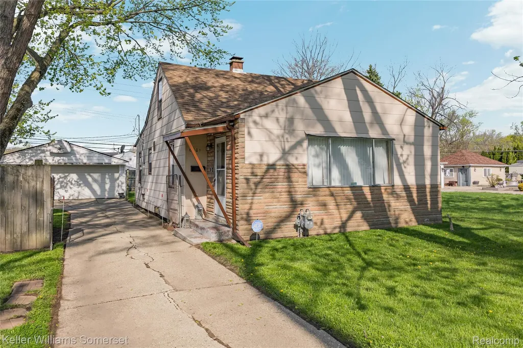 6501 Heyden Street Dearborn Heights City MI 48127