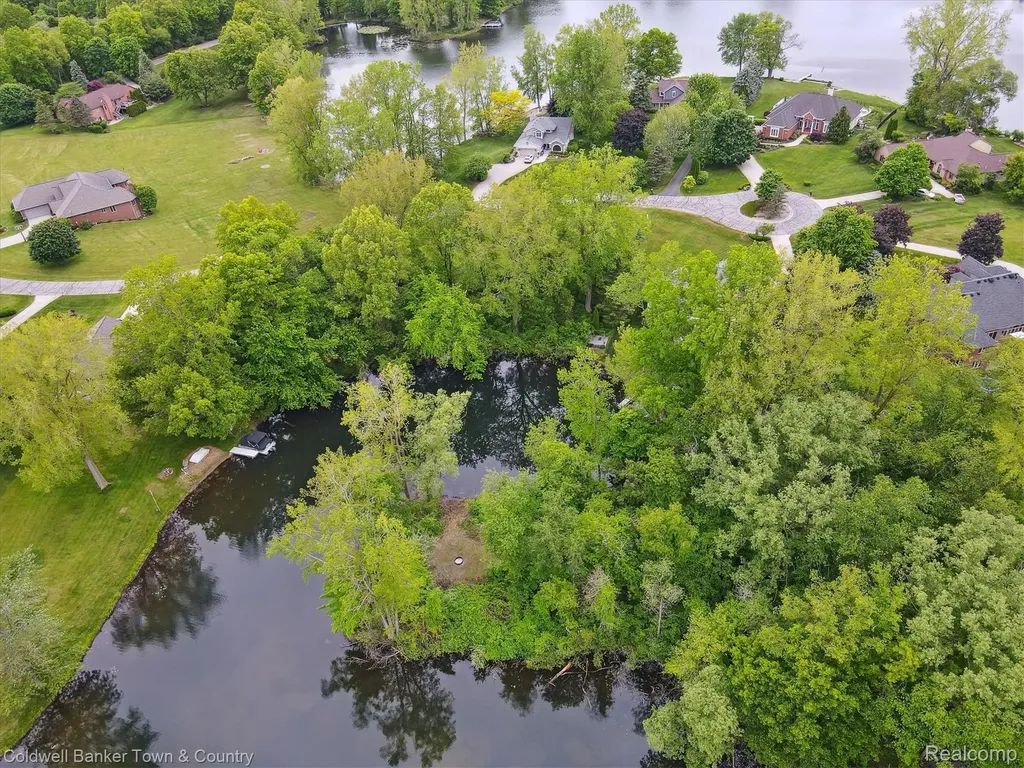0 Mallards Landing Highland Charter Township MI 48357