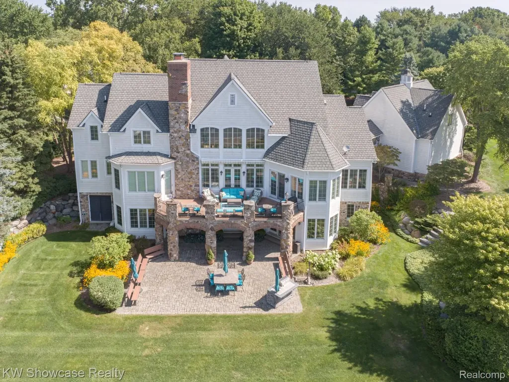 4334 Terra Ridge Drive Milford Charter Township MI 48381