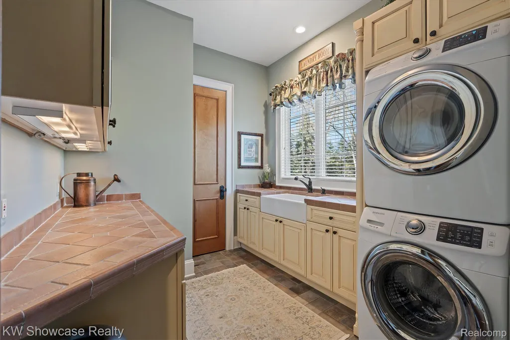 4334 Terra Ridge Drive Milford Charter Township MI 48381