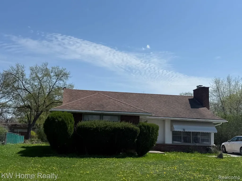 29316 Southgate Drive Southfield City MI 48076
