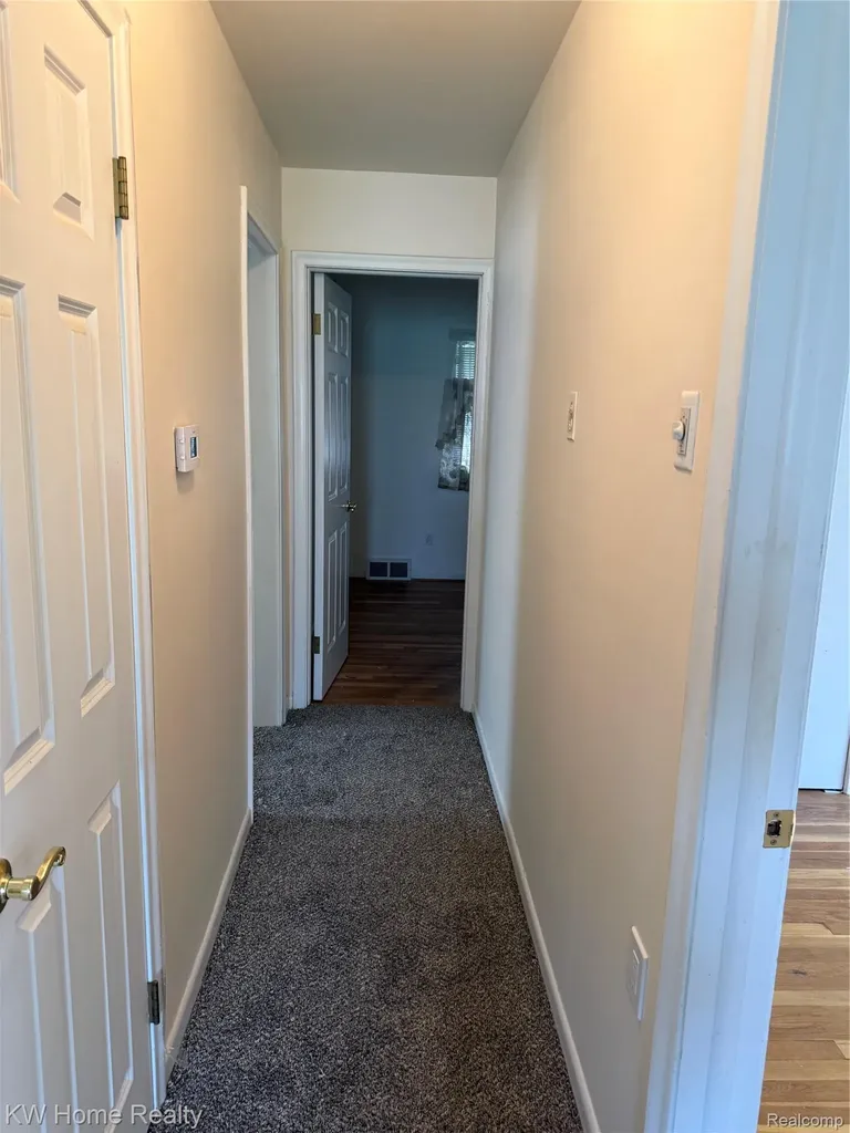 29316 Southgate Drive Southfield City MI 48076
