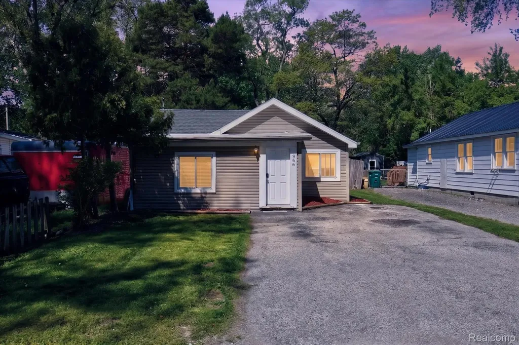 986 Pine Road Bangor Charter Township MI 48706