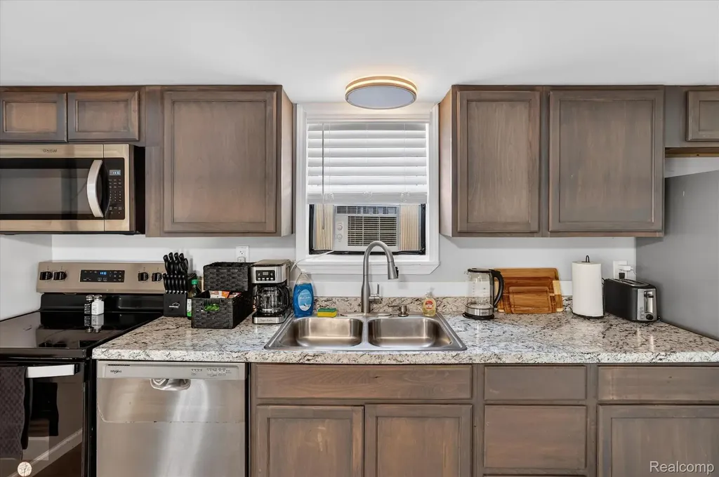 986 Pine Road Bangor Charter Township MI 48706