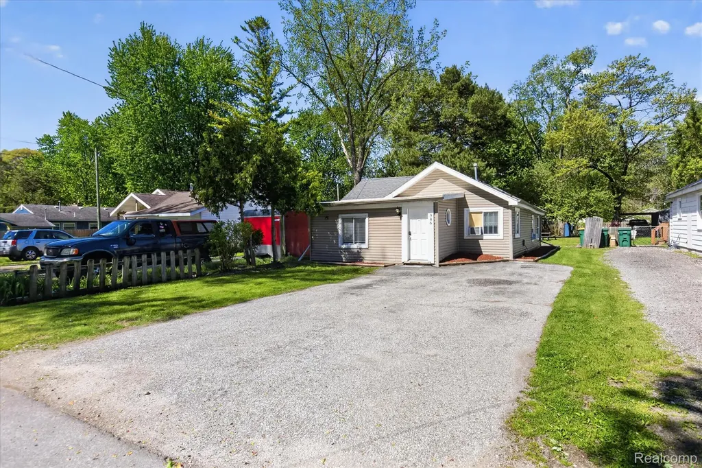 986 Pine Road Bangor Charter Township MI 48706