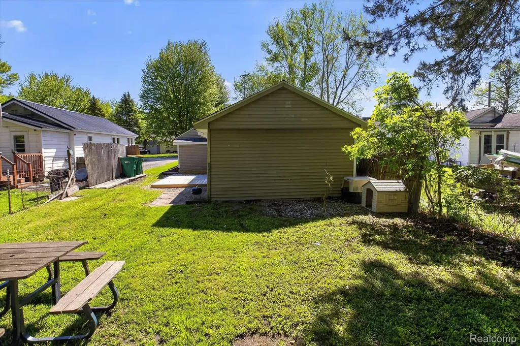 986 Pine Road Bangor Charter Township MI 48706