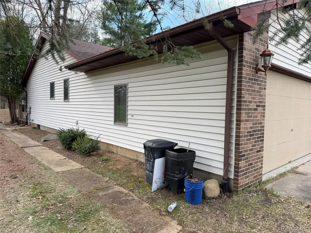 3828 Winding Pine Drive Metamora Township MI 48455