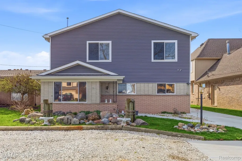 39415 E Archer Drive Harrison Charter Township MI 48045