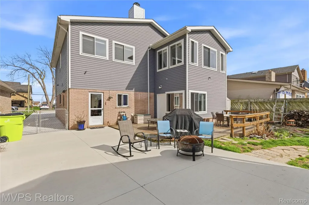 39415 E Archer Drive Harrison Charter Township MI 48045