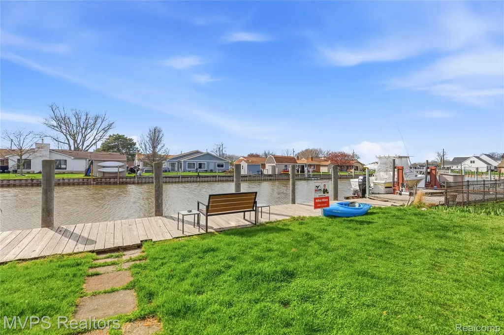 39415 E Archer Drive Harrison Charter Township MI 48045