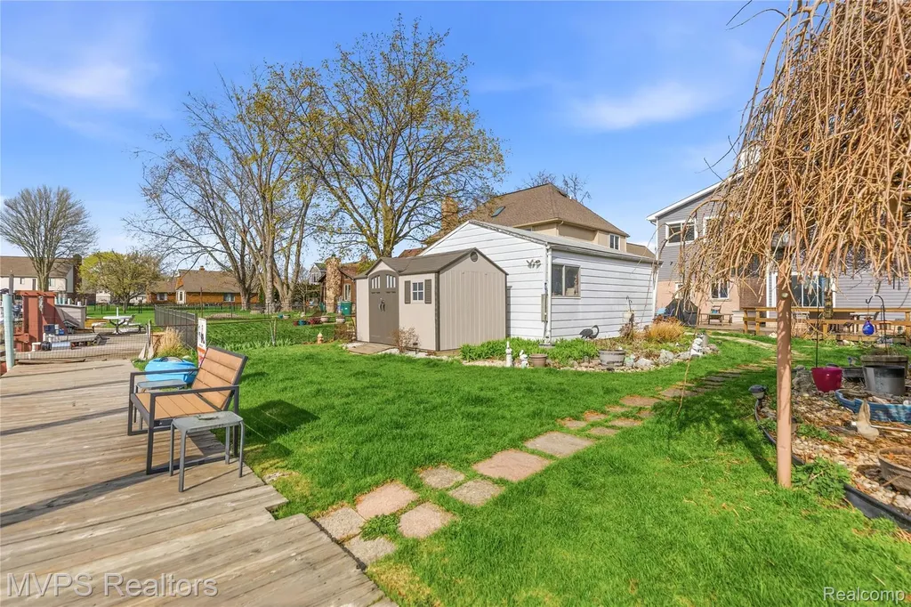 39415 E Archer Drive Harrison Charter Township MI 48045