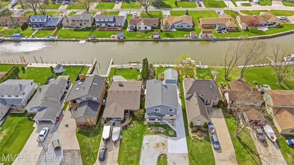 39415 E Archer Drive Harrison Charter Township MI 48045