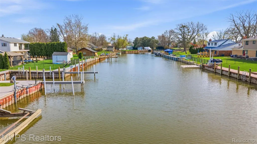 39415 E Archer Drive Harrison Charter Township MI 48045