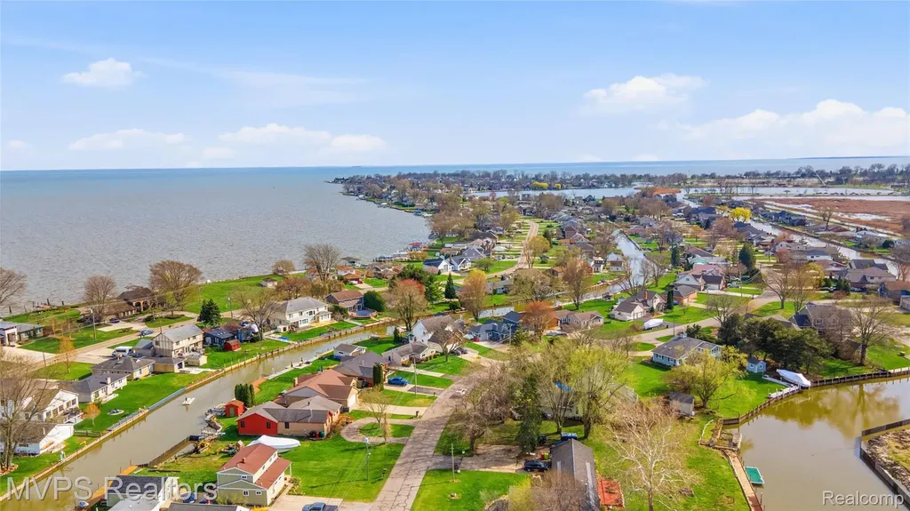 39415 E Archer Drive Harrison Charter Township MI 48045
