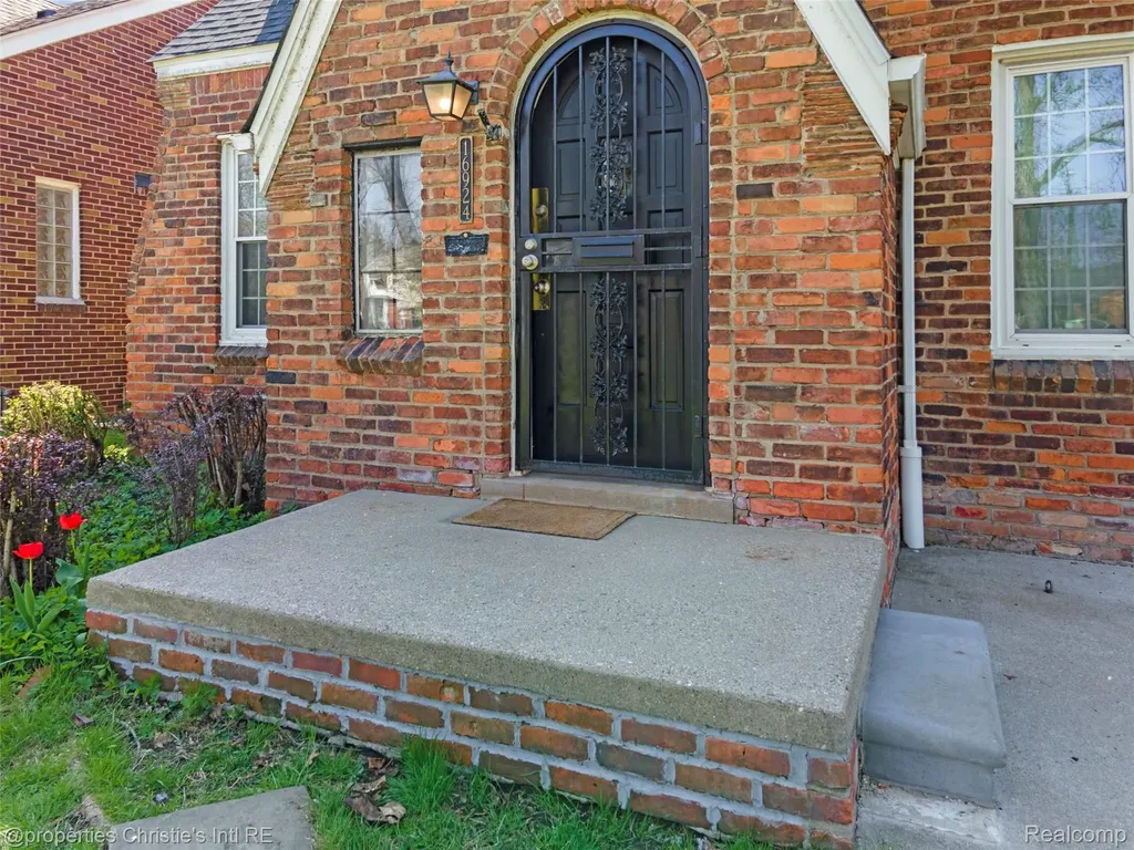 16924 Chandler Park Drive Detroit City MI 48224