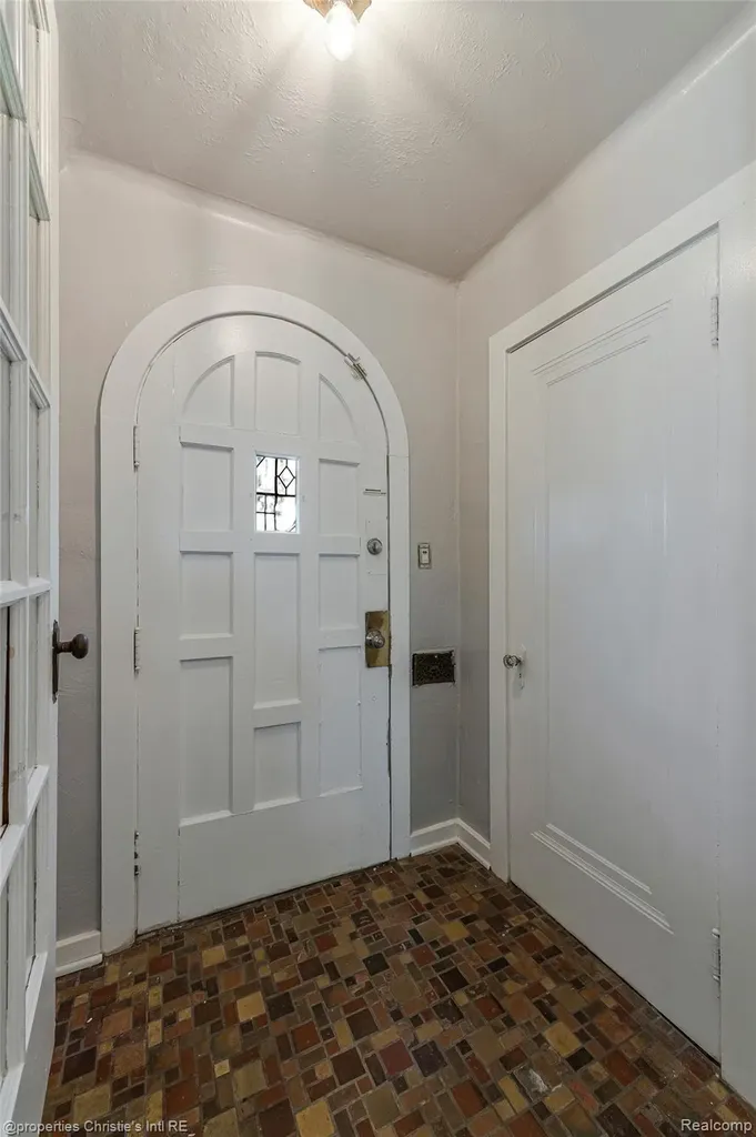 16924 Chandler Park Drive Detroit City MI 48224
