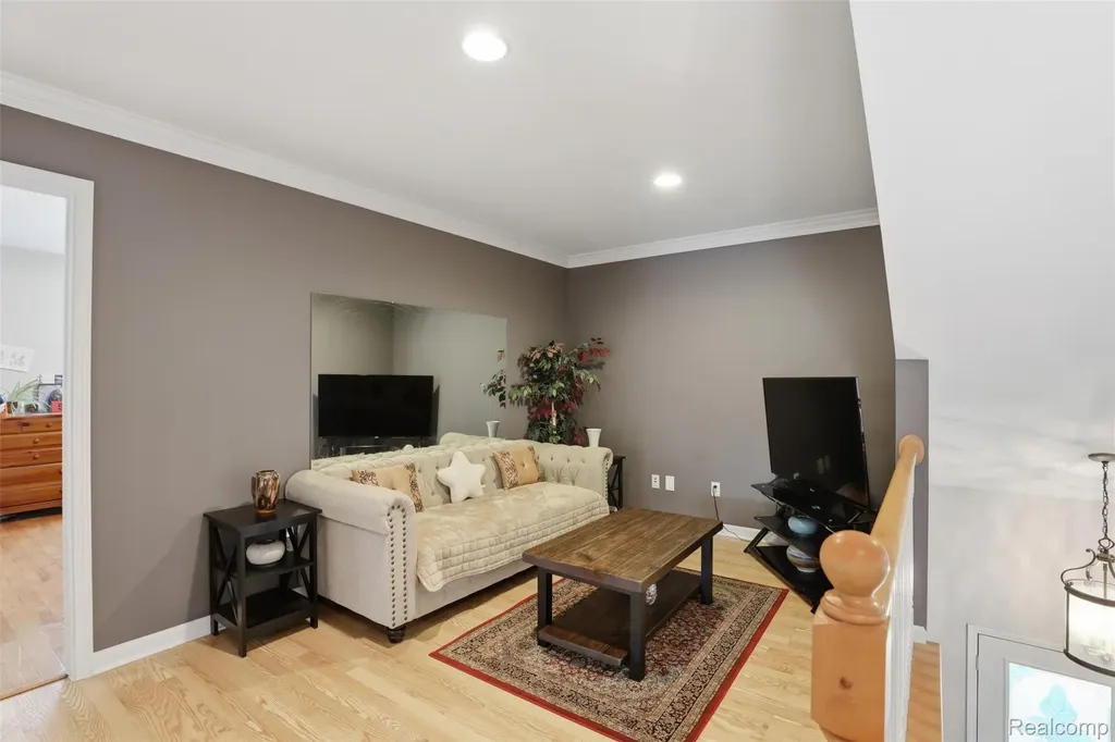 54638 Beacon Cove Circle New Baltimore City MI 48047