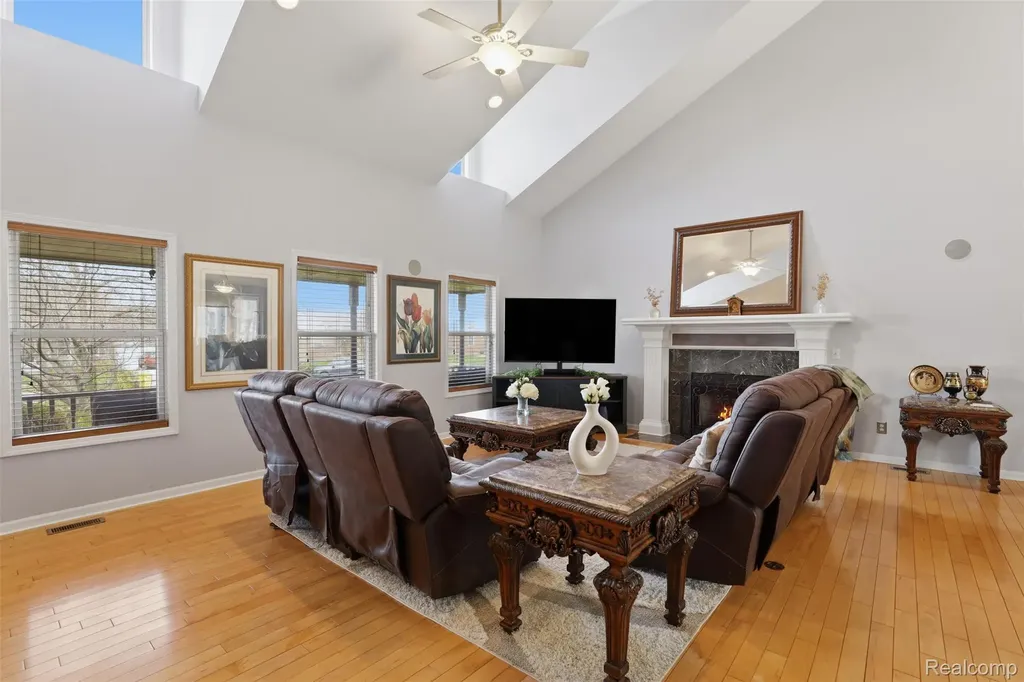 54638 Beacon Cove Circle New Baltimore City MI 48047