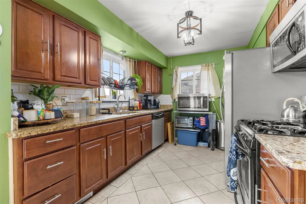 18266 Macarthur Street Redford Charter Township MI 48240
