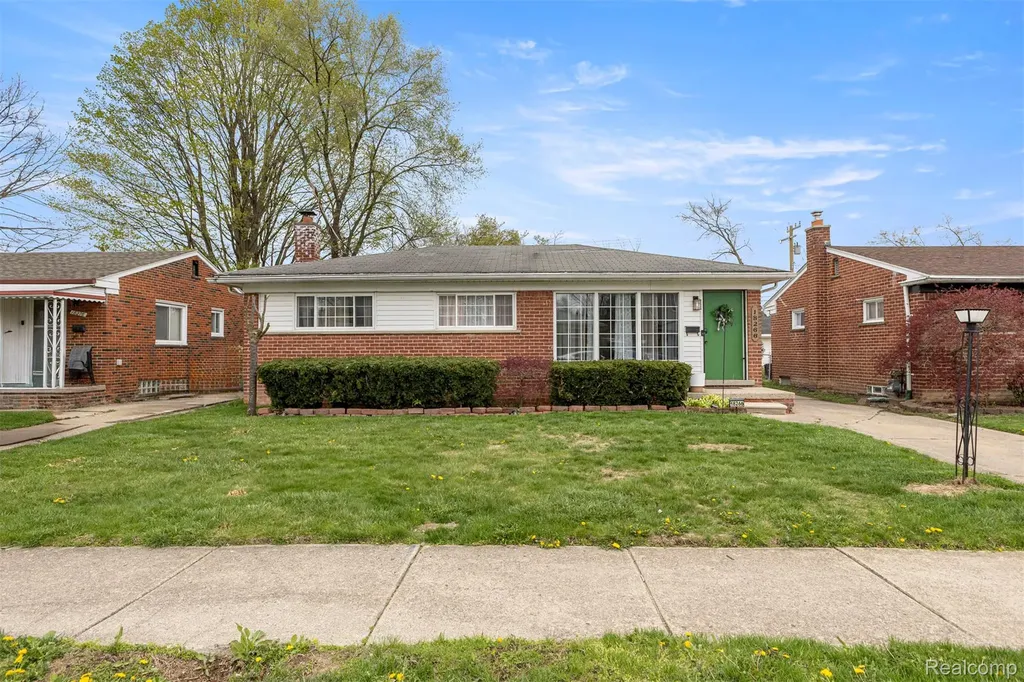 18266 Macarthur Street Redford Charter Township MI 48240