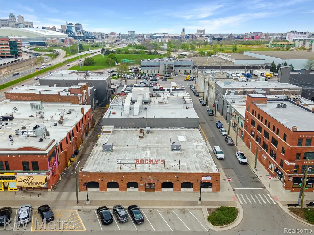 2489 Russell Street Detroit City MI 48207