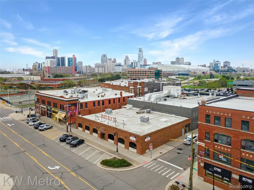 2489 Russell Street Detroit City MI 48207