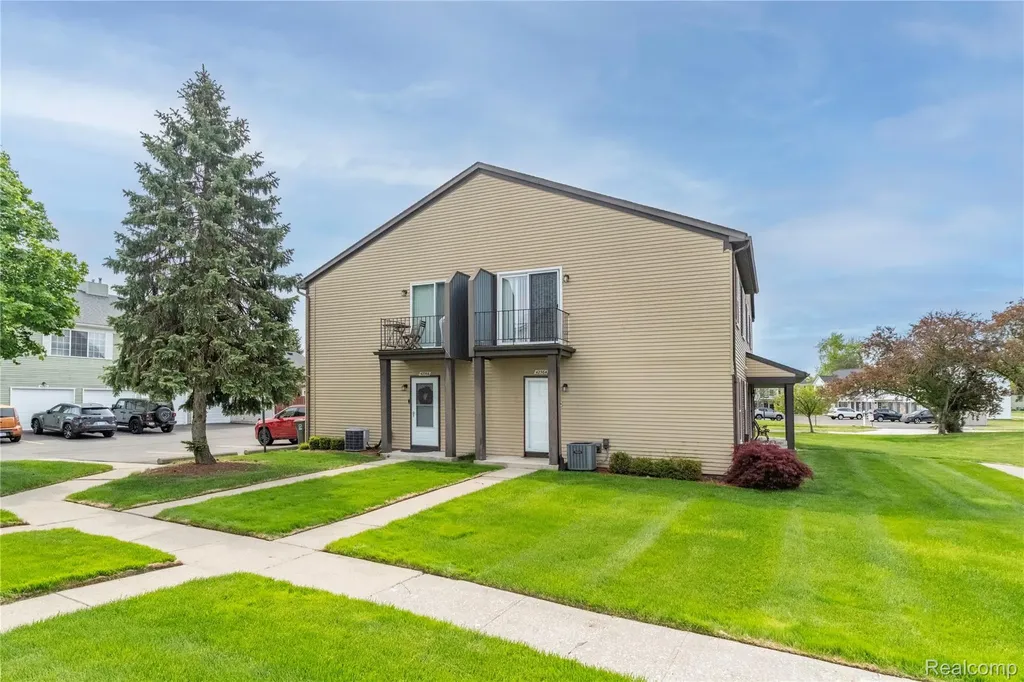 42564 Saratoga Road Canton Charter Township MI 48187