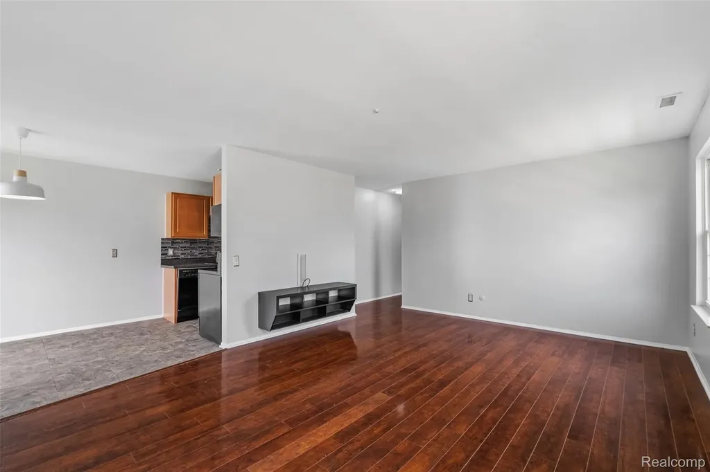 42564 Saratoga Road Canton Charter Township MI 48187