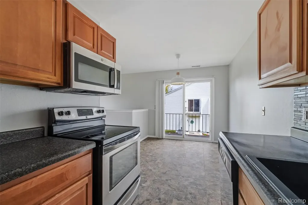 42564 Saratoga Road Canton Charter Township MI 48187