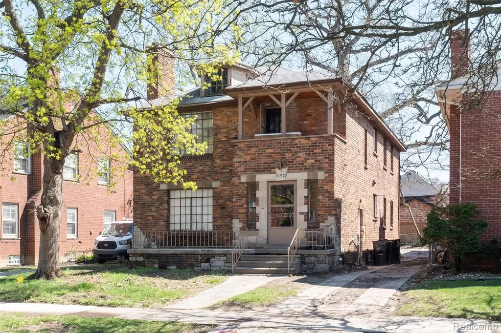 19970 Stratford Road Detroit City MI 48221