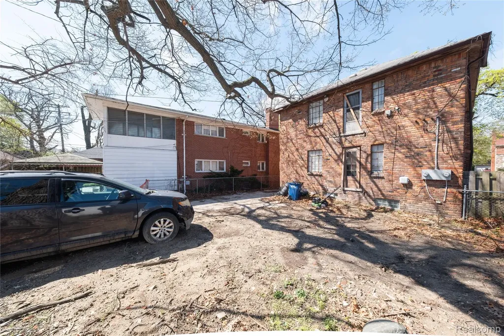 19970 Stratford Road Detroit City MI 48221