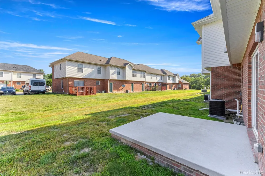 28264 Fortson Lane Inkster City MI 48141