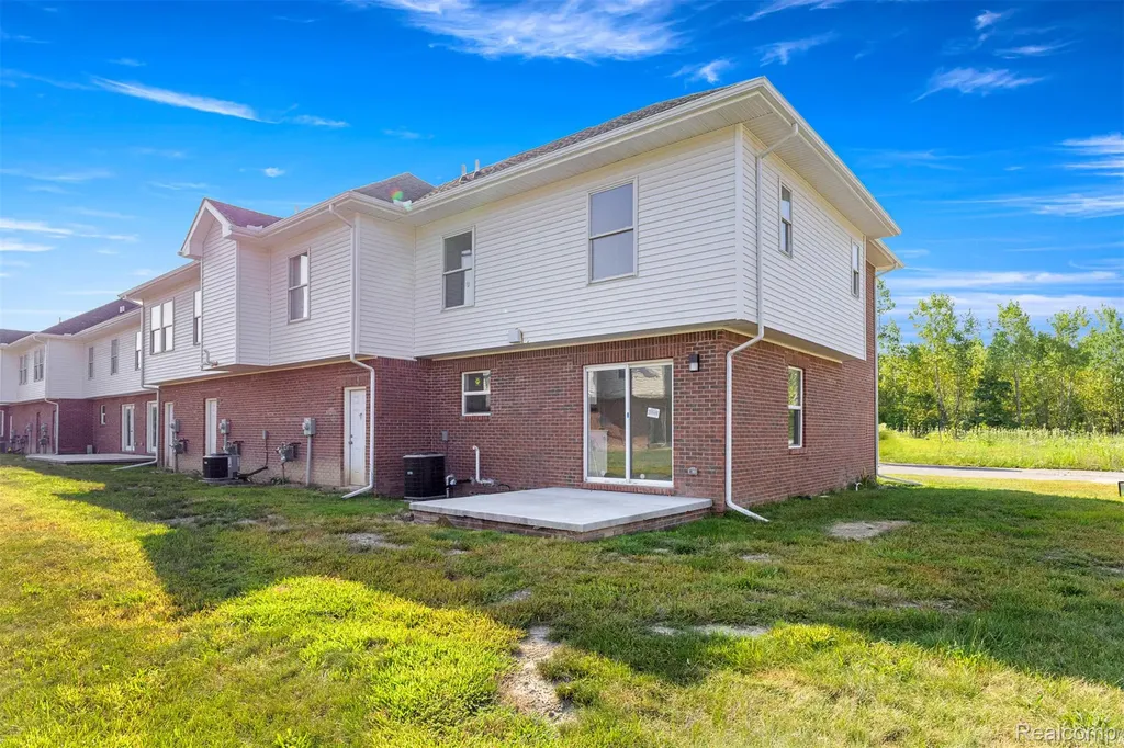 28264 Fortson Lane Inkster City MI 48141