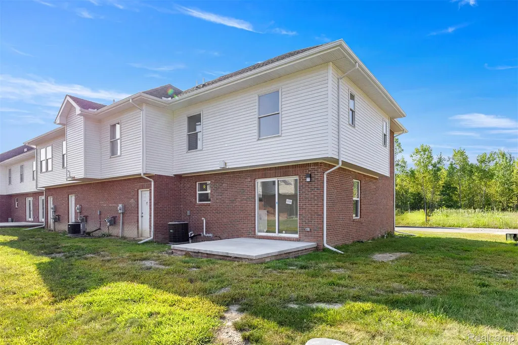 28264 Fortson Lane Inkster City MI 48141