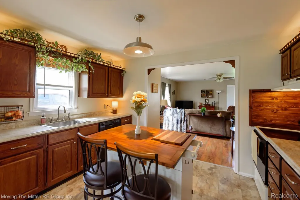 9260 Pitman Road Augusta Charter Township MI 48197