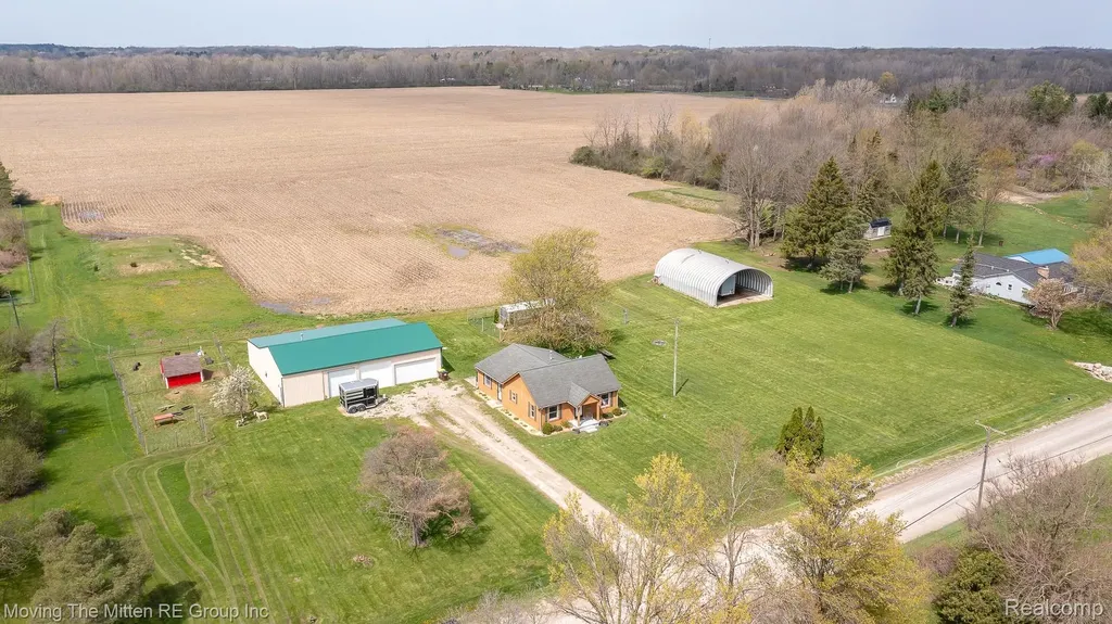 9260 Pitman Road Augusta Charter Township MI 48197